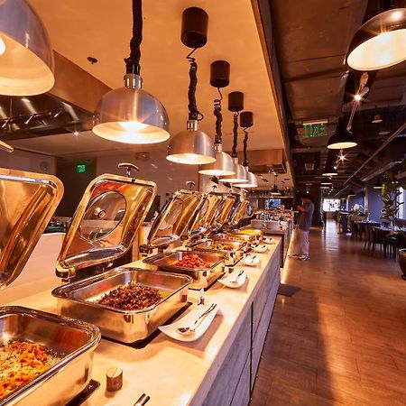 Brittany Hotel Bgc Taguig Zewnętrze zdjęcie